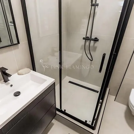 Elegant Near Hungarian Museum By Pink Flamingo Διαμέρισμα