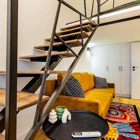 Elegant Near Hungarian Museum By Pink Flamingo Διαμέρισμα